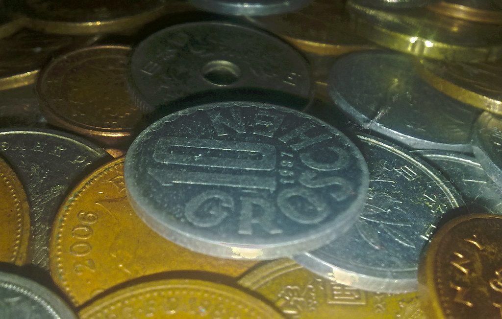 8块不多。攒一年，够交几个月水电